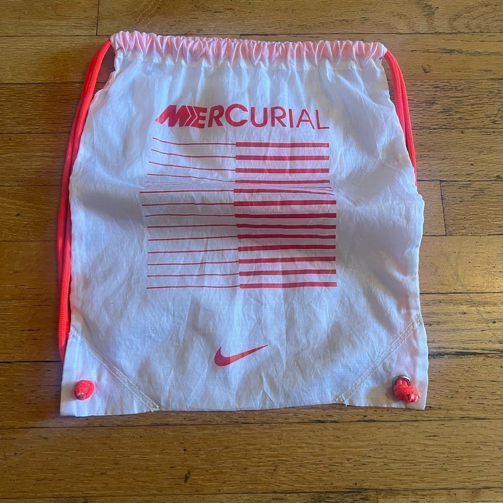 Nike White and Pink Drawstring Bag